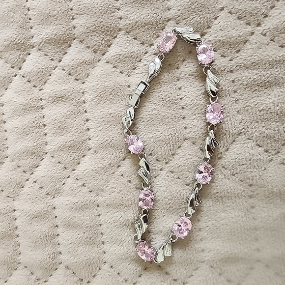 Jewelry - Stone and‎ silver finish bracelet